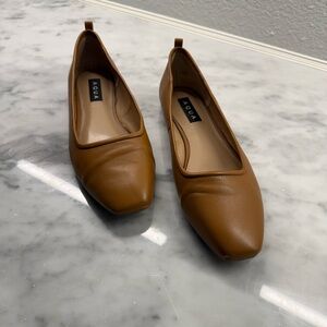 Aqua Women's Brown Leather Flats-Size 9